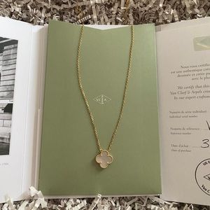 Van Cleef & Arpels Vintage Alhambra Necklace Mother of Pearl